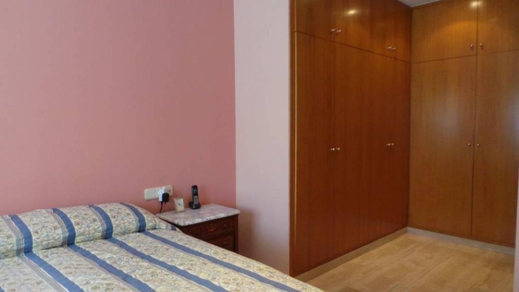 Casa a Badalona, Barcelona, Spagna 3 camere da letto, 314 mq. N° 22943
