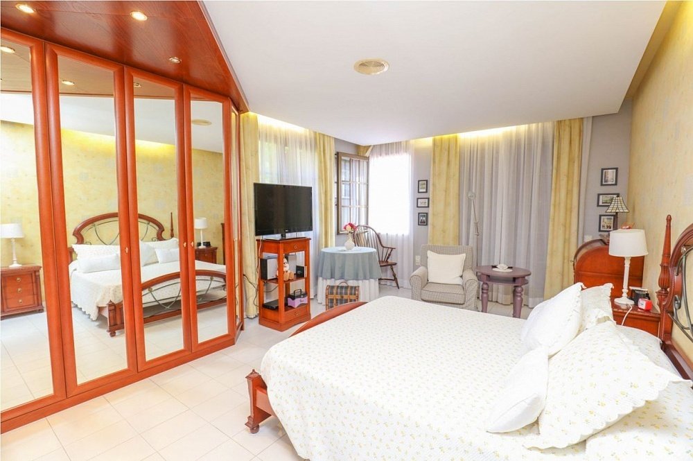 Māja Alella, Barcelona, Spānijā 6 istabas, 639 m2 Nr. 22441