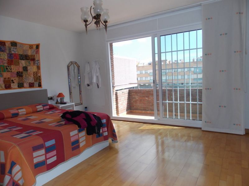 House à Badalona, Barcelona, Espagne 3 chambres, 240 m2 No. 22843