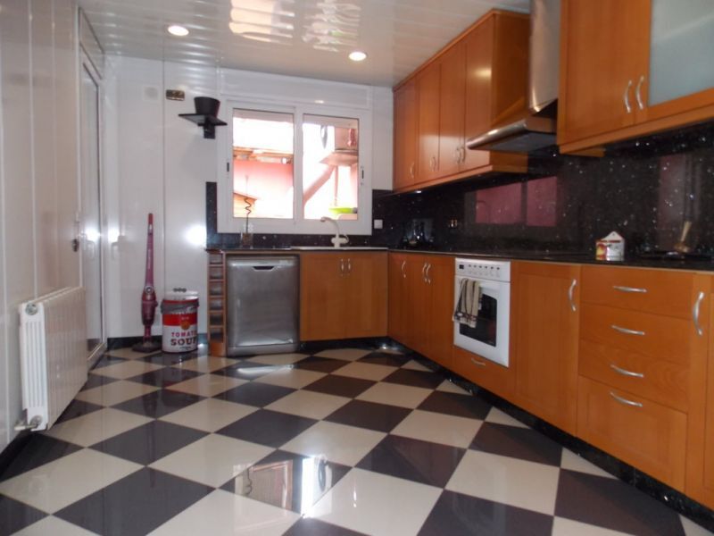 House à Badalona, Barcelona, Espagne 3 chambres, 240 m2 No. 22843