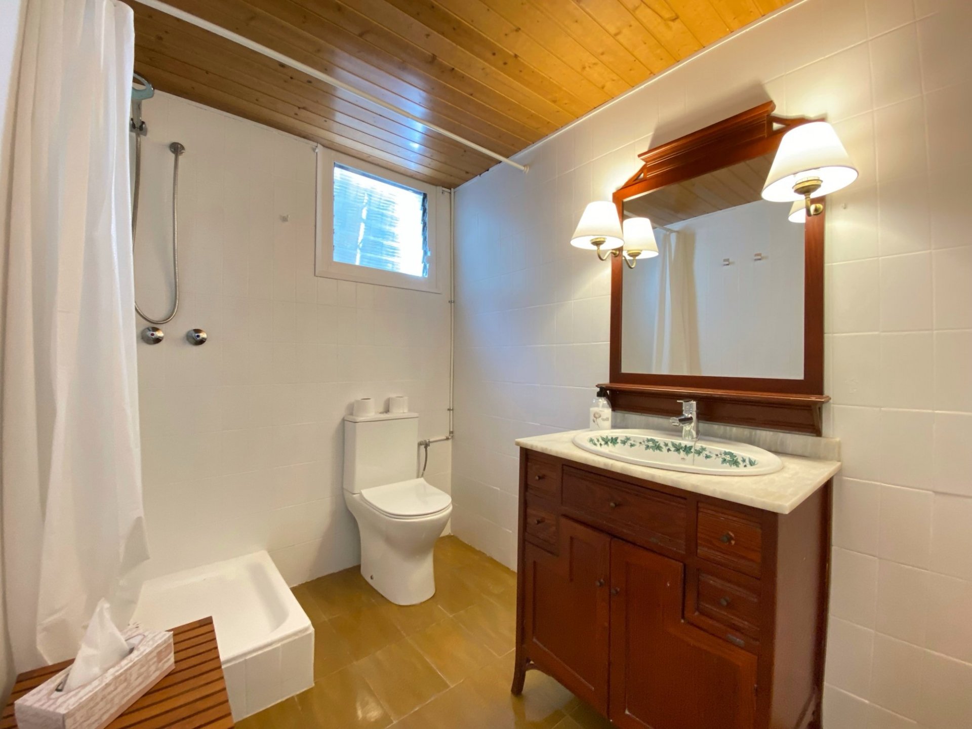 Casa a Lloret de Mar, Girona, Spagna 5 camere da letto, 235 mq. N° 87350