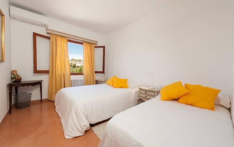 Villa en Cala Blava, Mallorca, España 5 dormitorios, 555 m2 No. 100955