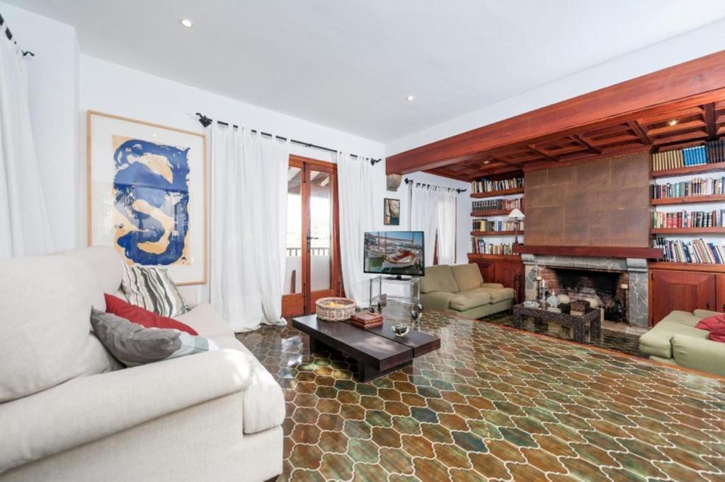 Villa en Cala Blava, Mallorca, España 5 dormitorios, 555 m2 No. 100955