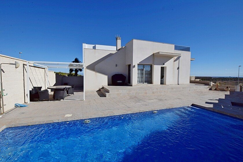 Villa i San Miguel de Salinas, Alicante, Spanien 3 sovrum, 250 kvm. Nr. 111263