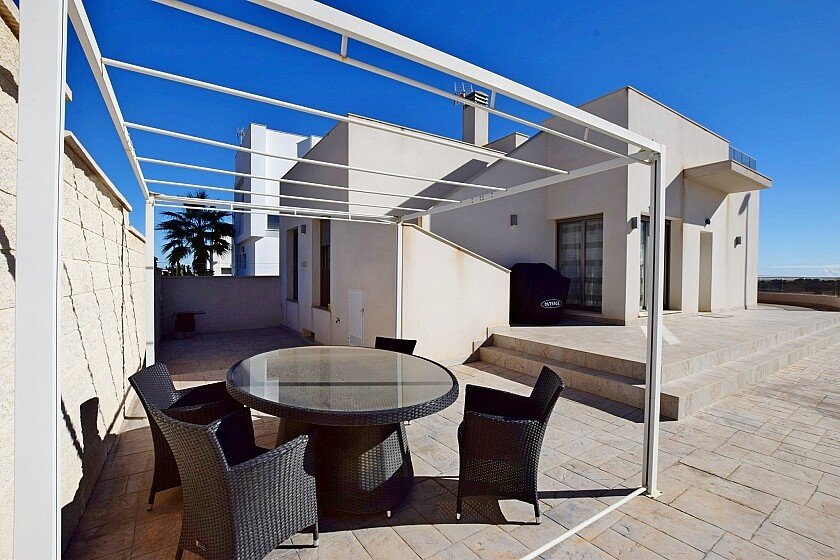 Villa i San Miguel de Salinas, Alicante, Spanien 3 sovrum, 250 kvm. Nr. 111263