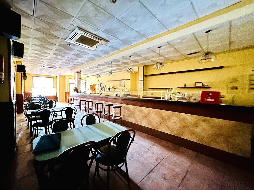 Propiedad comercial en Torrevieja, Alicante, España 100 m2 No. 117214