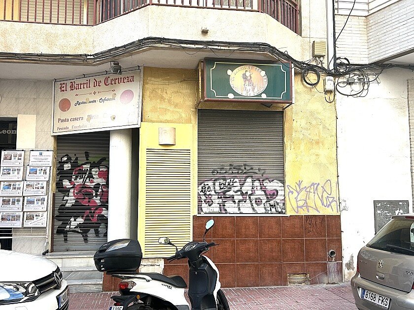 Propiedad comercial en Torrevieja, Alicante, España 100 m2 No. 117214
