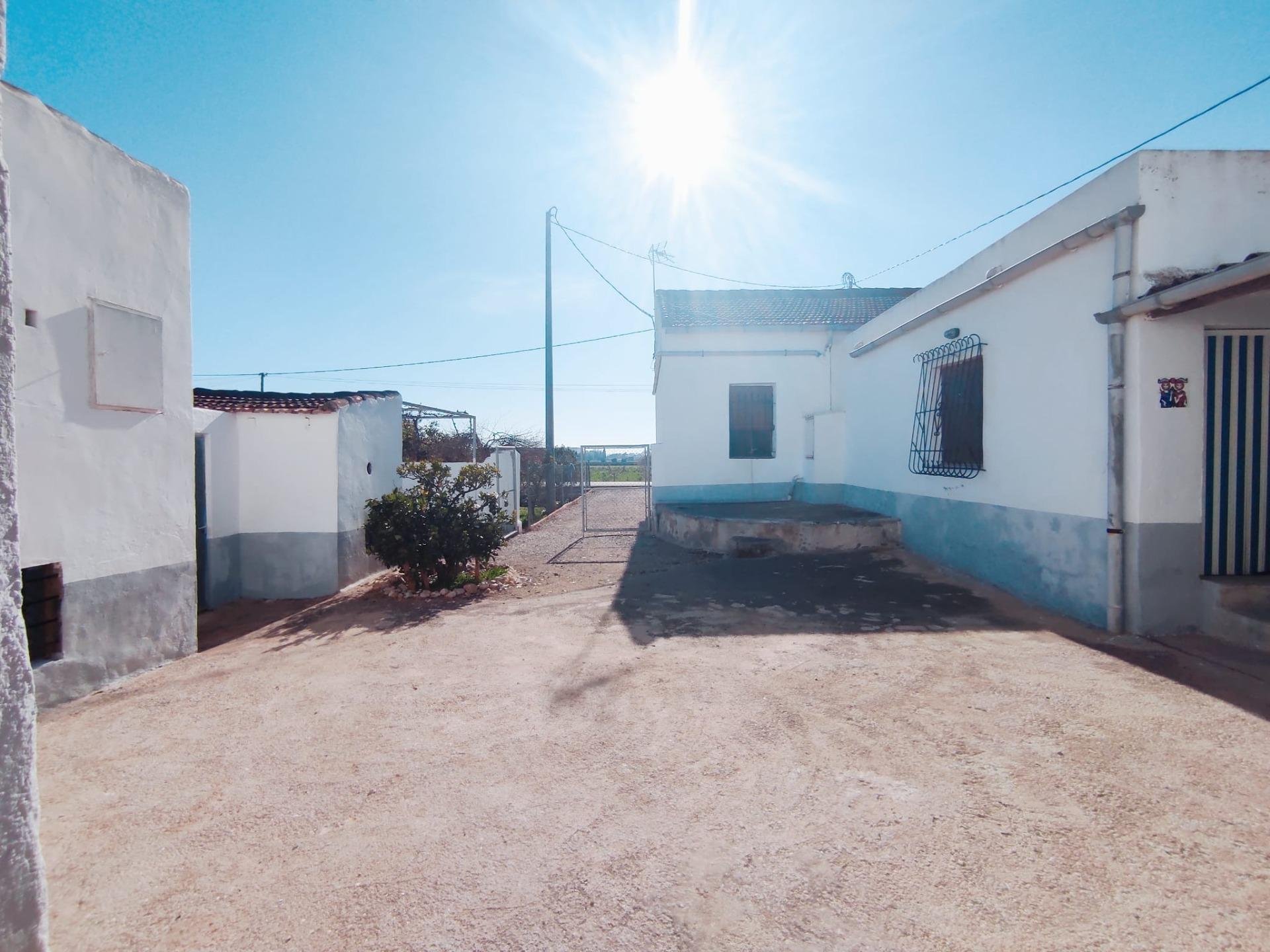 Hus i Dolores, Alicante, Spanien 3 sovrum, 220 kvm. Nr. 91876