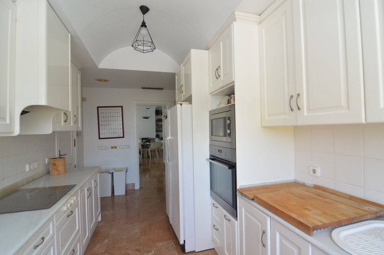 Villa in Torrevieja, Alicante, Spanien 4 Schlafzimmer, 520 m2 Nr. 115965