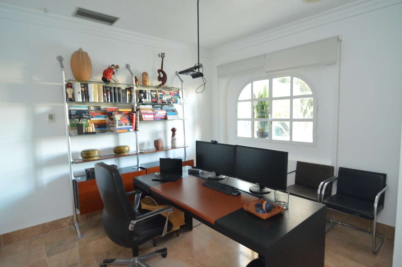 Villa in Torrevieja, Alicante, Spanien 4 Schlafzimmer, 520 m2 Nr. 115965