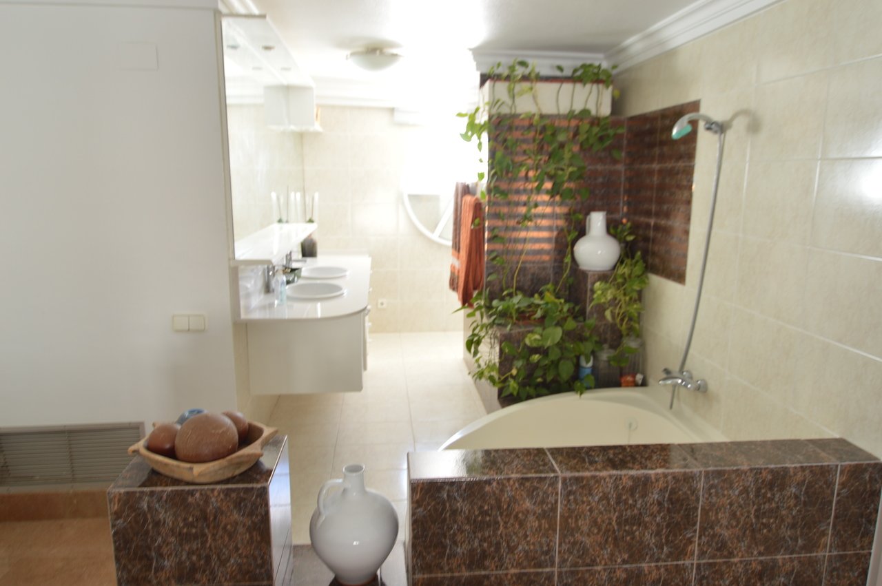 Villa in Torrevieja, Alicante, Spanien 4 Schlafzimmer, 520 m2 Nr. 115965