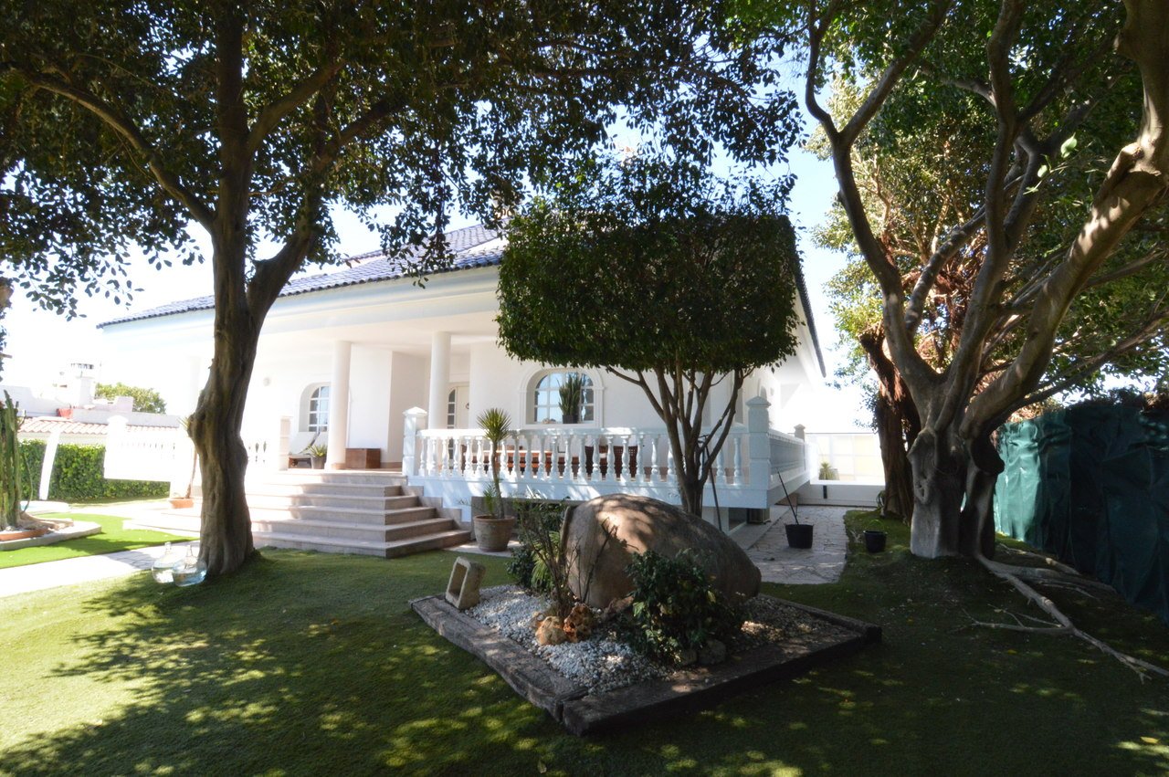 Villa in Torrevieja, Alicante, Spanien 4 Schlafzimmer, 520 m2 Nr. 115965