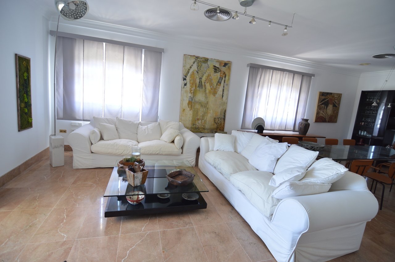 Villa in Torrevieja, Alicante, Spanien 4 Schlafzimmer, 520 m2 Nr. 115965