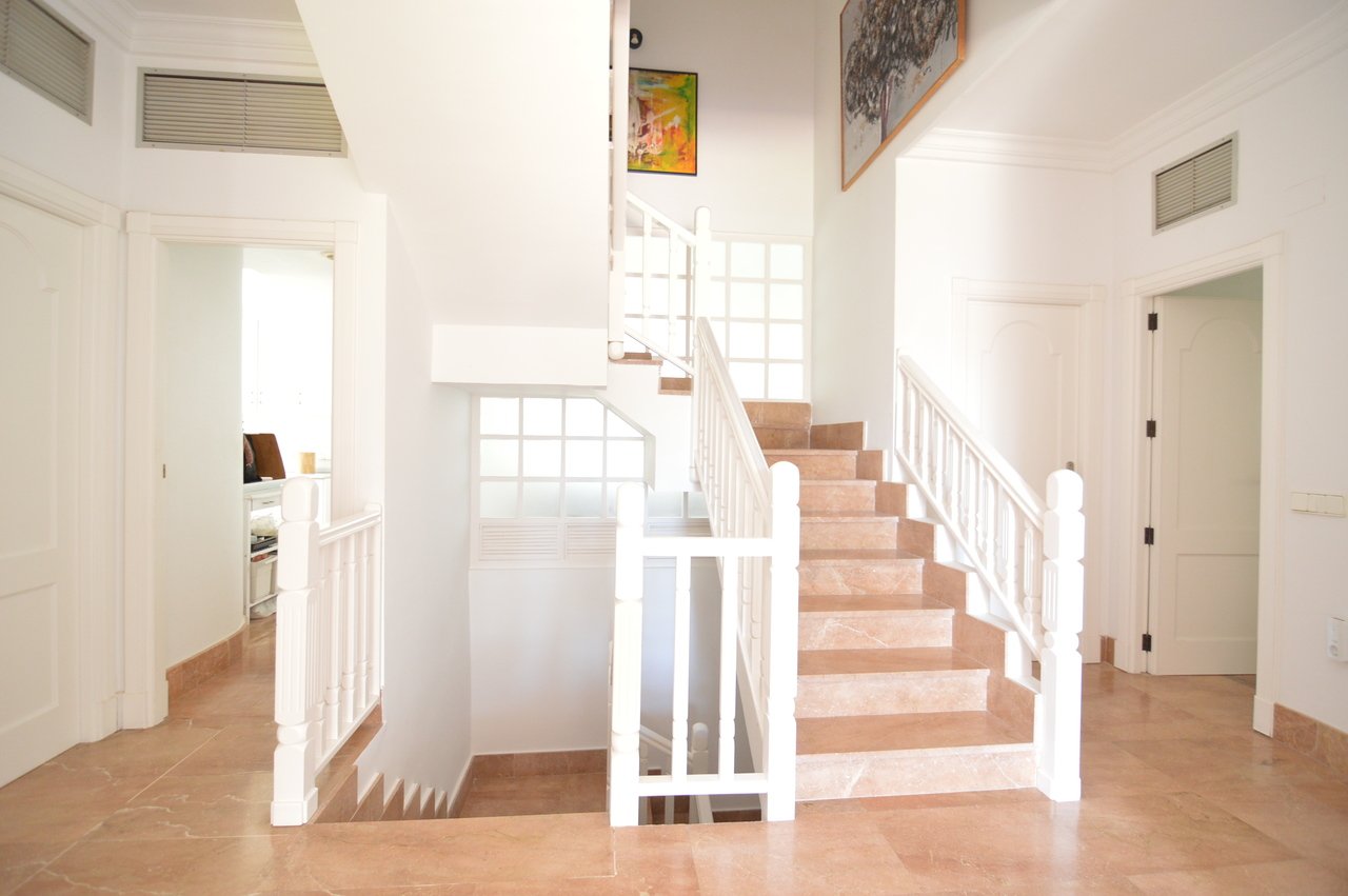 Villa in Torrevieja, Alicante, Spanien 4 Schlafzimmer, 520 m2 Nr. 115965