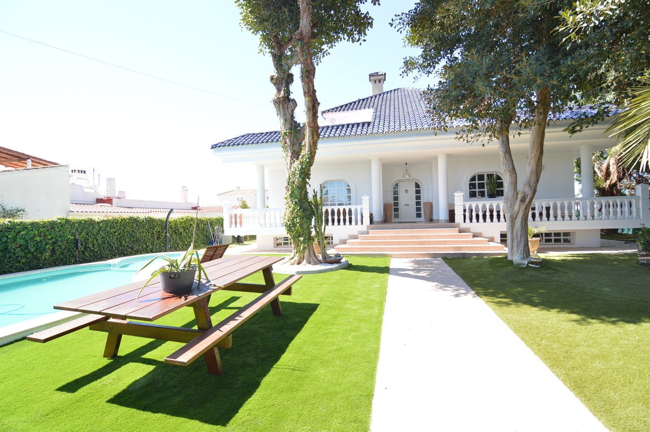 Villa in Torrevieja, Alicante, Spanien 4 Schlafzimmer, 520 m2 Nr. 115965