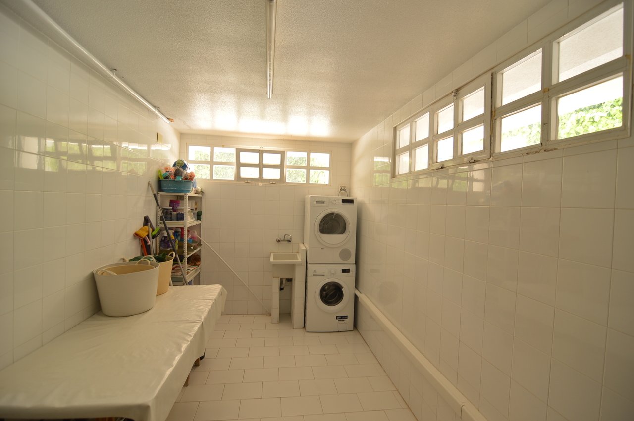 Villa in Torrevieja, Alicante, Spanien 4 Schlafzimmer, 520 m2 Nr. 115965
