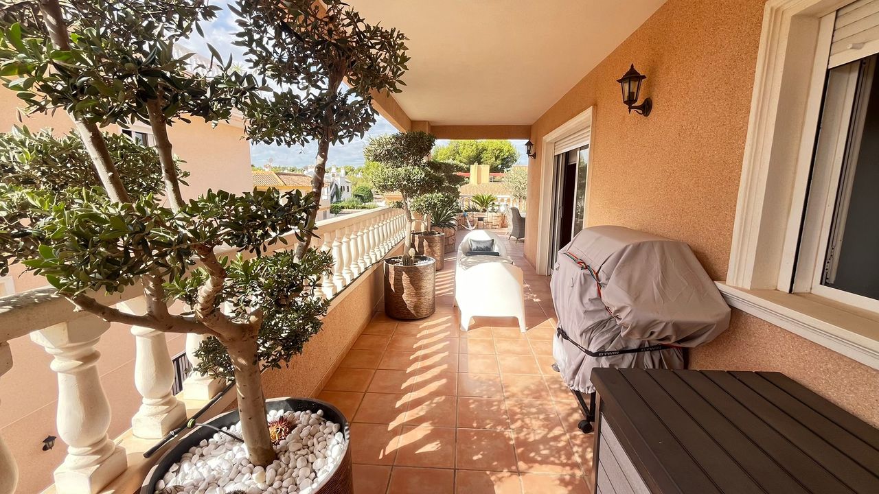 Huoneisto Alicante, Espanja 3 makuuhuonetta, 114 m2 No. 115967