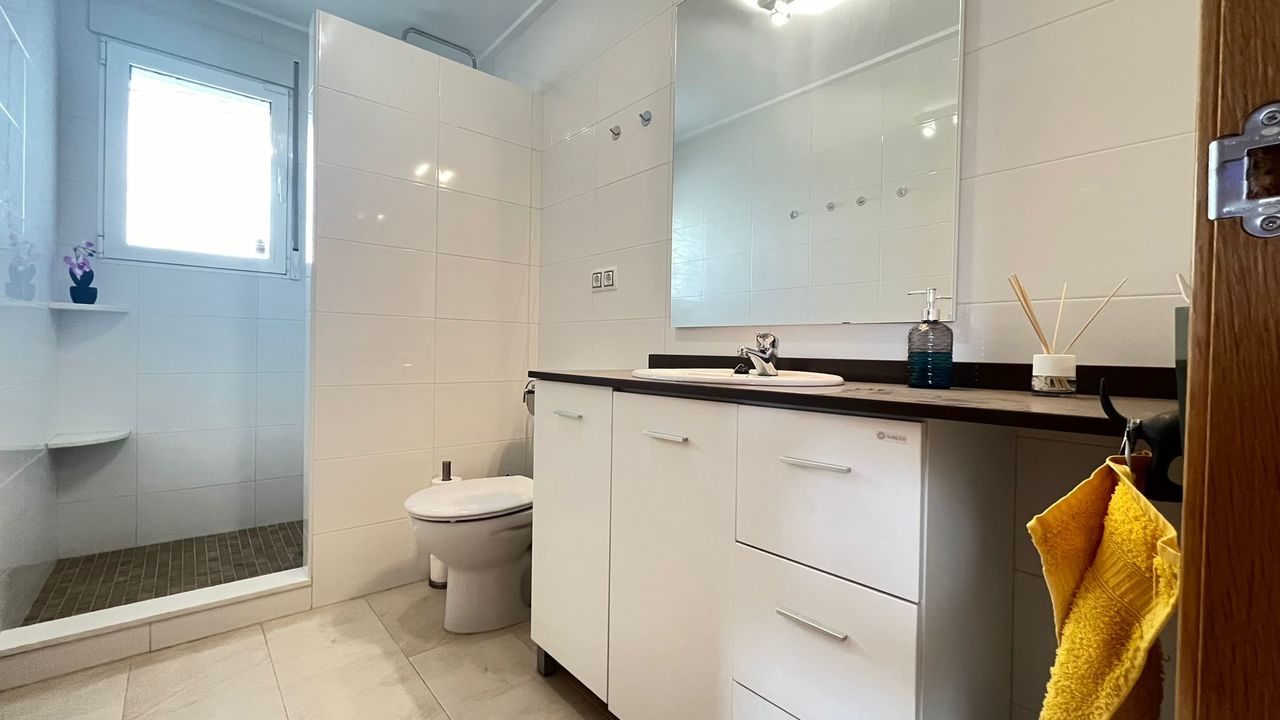 Huoneisto Alicante, Espanja 3 makuuhuonetta, 114 m2 No. 115967
