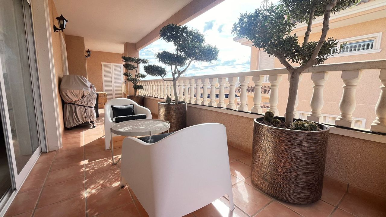 Huoneisto Alicante, Espanja 3 makuuhuonetta, 114 m2 No. 115967