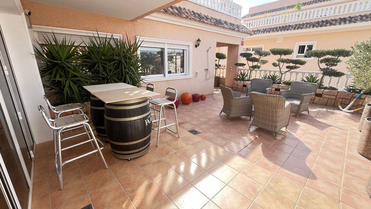 Huoneisto Alicante, Espanja 3 makuuhuonetta, 114 m2 No. 115967
