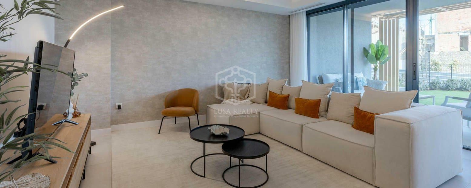 Radhus i Marbella, Malaga, Spanien 4 sovrum, 169 kvm. Nr. 111074