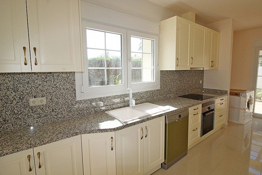Villa en Cabo Roig, Alicante, España 5 dormitorios, 250 m2 No. 103700