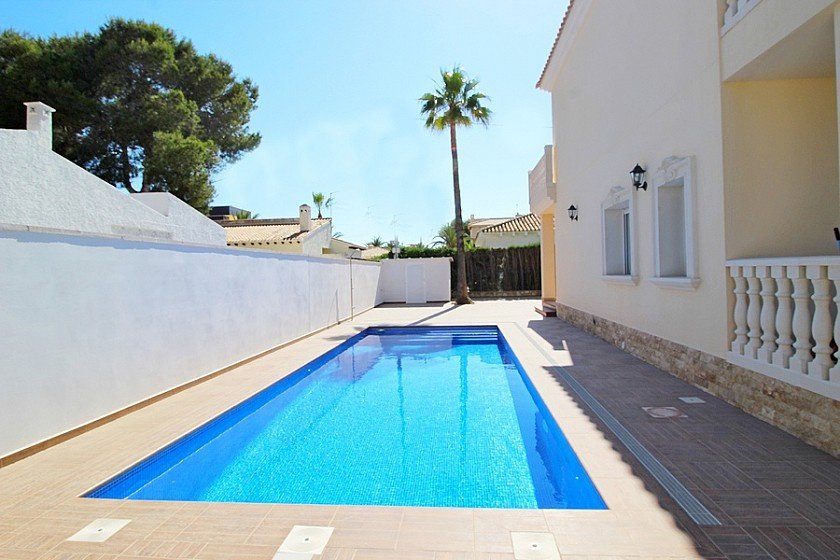 Villa en Cabo Roig, Alicante, España 5 dormitorios, 250 m2 No. 103700