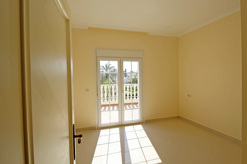 Villa en Cabo Roig, Alicante, España 5 dormitorios, 250 m2 No. 103700
