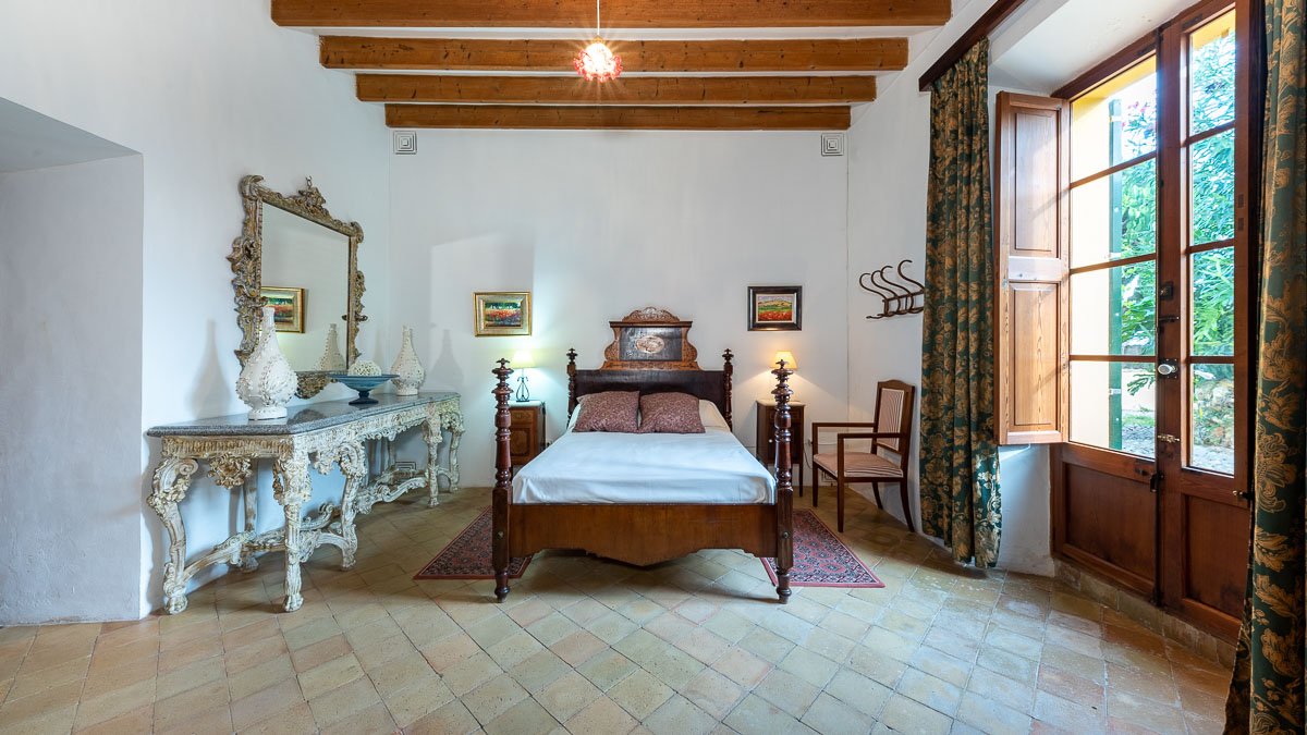 Casa adosada en Muro, Mallorca, España 5 dormitorios, 1051 m2 No. 84548