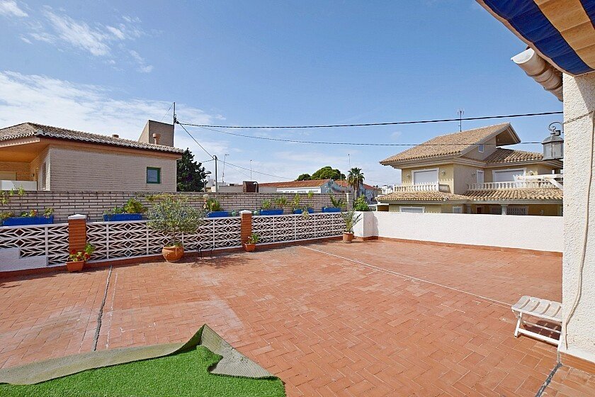 Bungalow en Santiago de la Ribera, Murcia, España 4 dormitorios, 240 m2 No. 111290