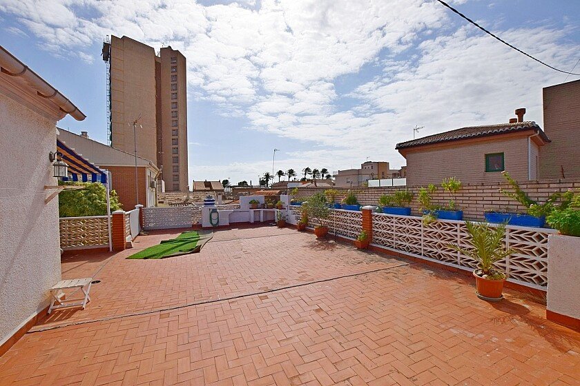 Bungalow en Santiago de la Ribera, Murcia, España 4 dormitorios, 240 m2 No. 111290