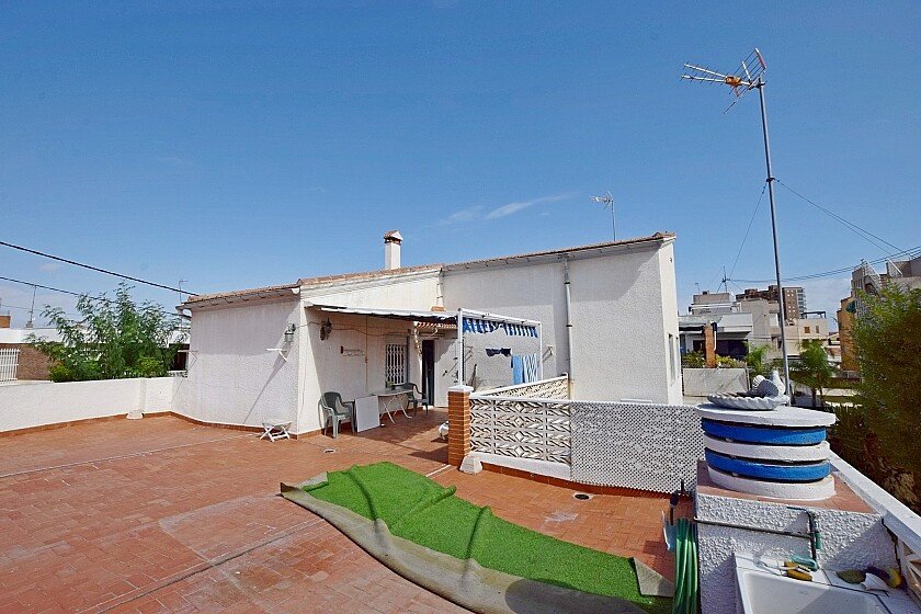 Bungalow en Santiago de la Ribera, Murcia, España 4 dormitorios, 240 m2 No. 111290