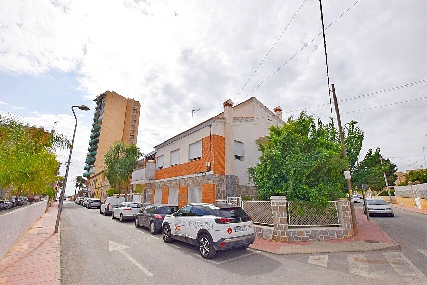 Bungalow en Santiago de la Ribera, Murcia, España 4 dormitorios, 240 m2 No. 111290