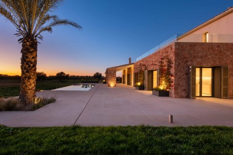 Finca in Llucmajor, Mallorca, Spanien 3 Schlafzimmer, 380 m2 Nr. 111952