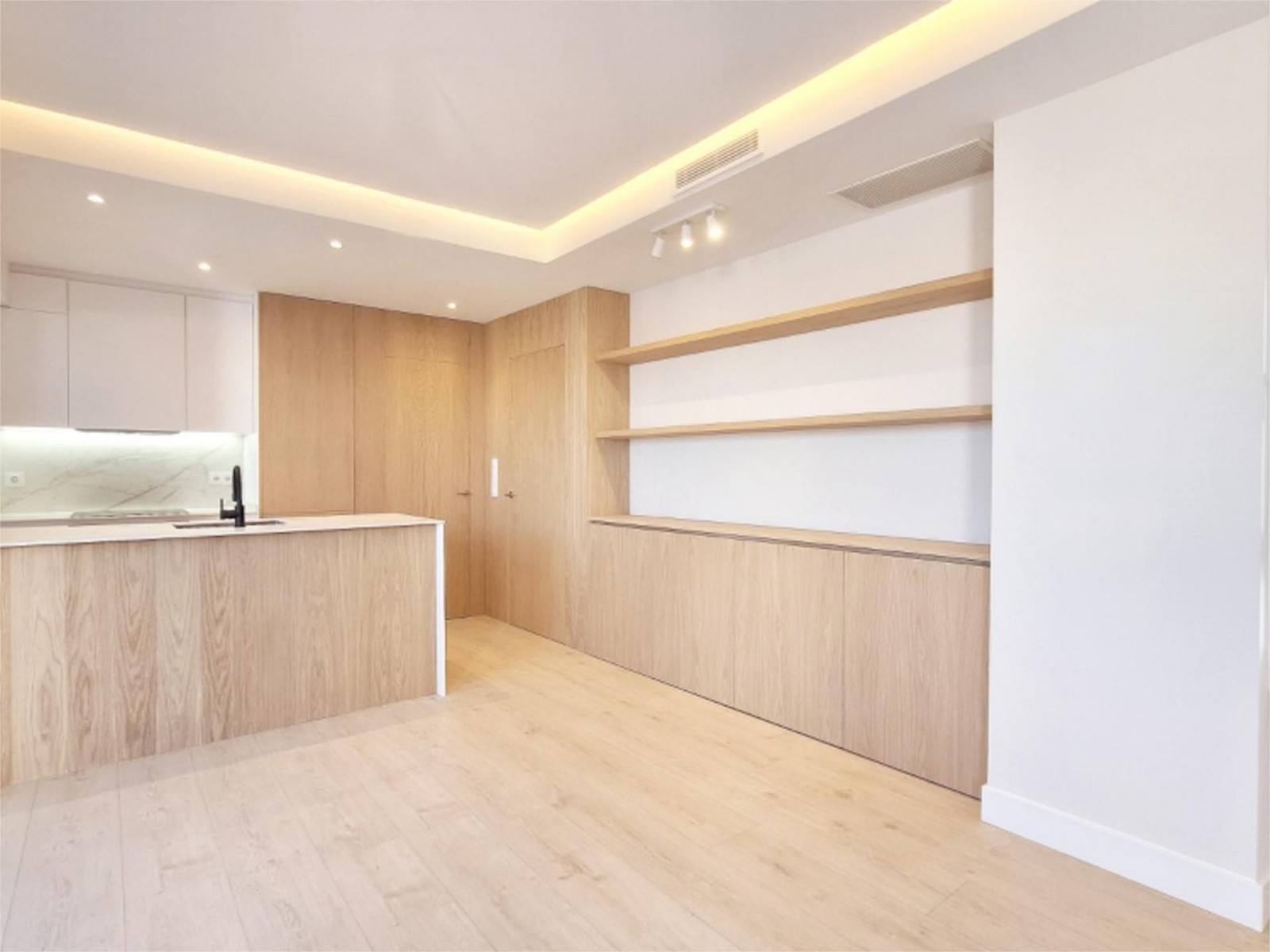 Wohnung in Madrid, Spanien 2 Schlafzimmer, 91 m2 Nr. 89242