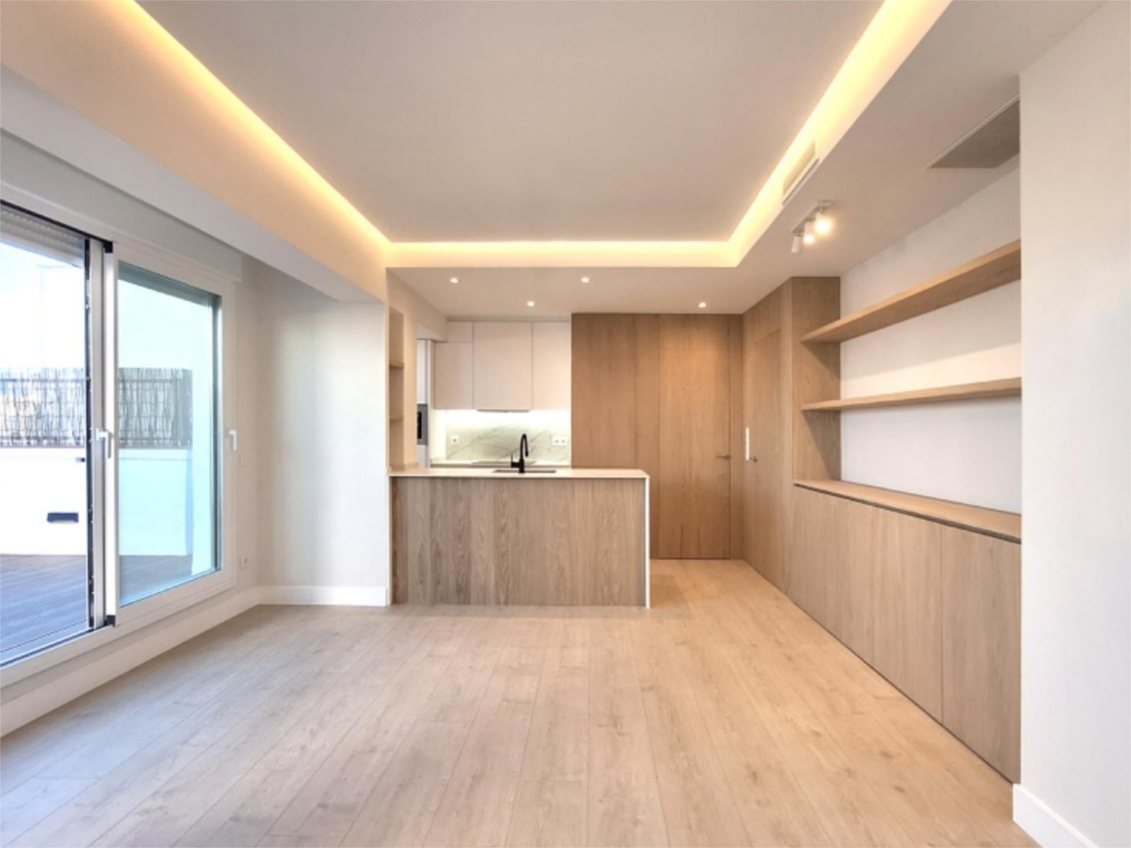 Wohnung in Madrid, Spanien 2 Schlafzimmer, 91 m2 Nr. 89242