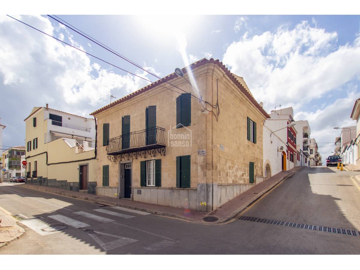 Villetta a schiera a Es Castell, Menorca, Spagna 7 camere da letto, 270 mq. N° 102146