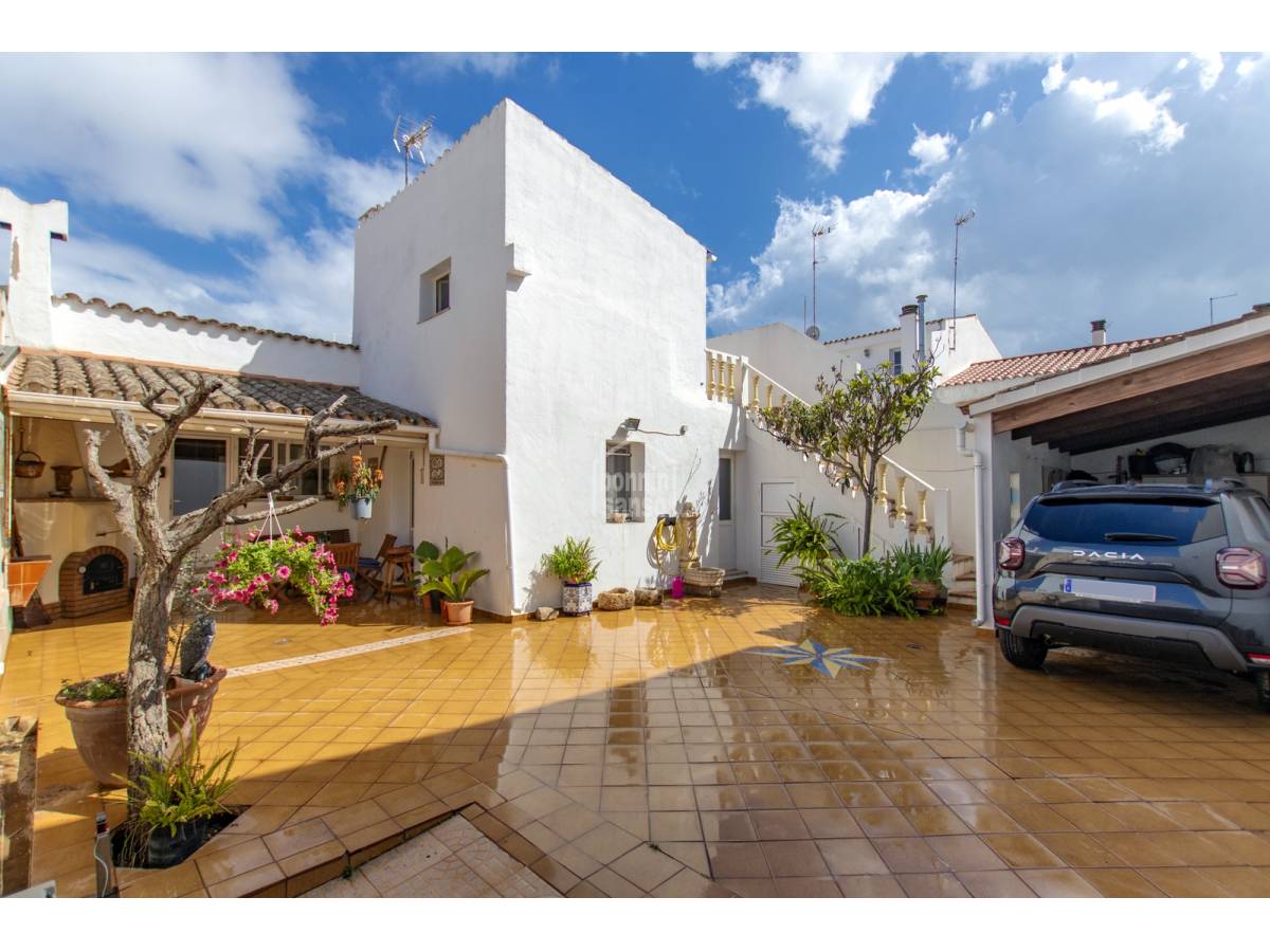 Villetta a schiera a Es Castell, Menorca, Spagna 7 camere da letto, 270 mq. N° 102146
