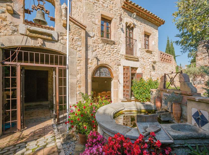 House in Girona, Spanien 4 Schlafzimmer, 450 m2 Nr. 22812