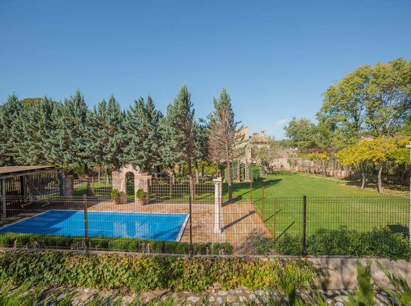 House in Girona, Spanien 4 Schlafzimmer, 450 m2 Nr. 22812