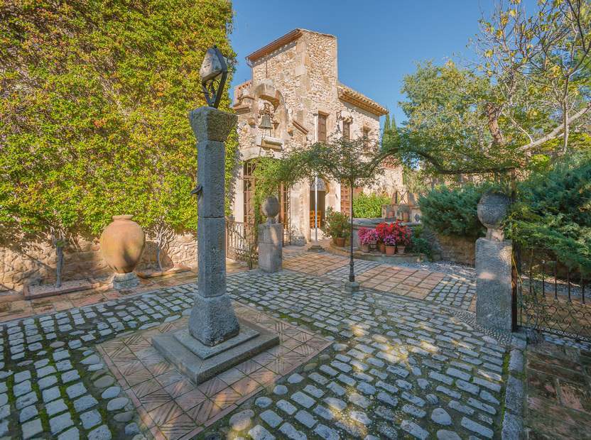 House in Girona, Spanien 4 Schlafzimmer, 450 m2 Nr. 22812