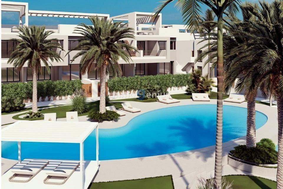 Bungalow in Torrevieja, Alicante, Spain 2 bedrooms, 131 sq.m. No. 81569
