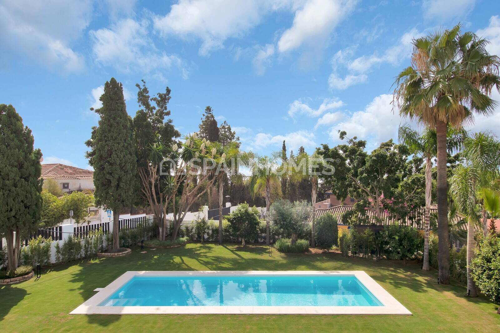 Villa in Marbella, Malaga, Spain 5 bedrooms, 615 sq.m. No. 48474