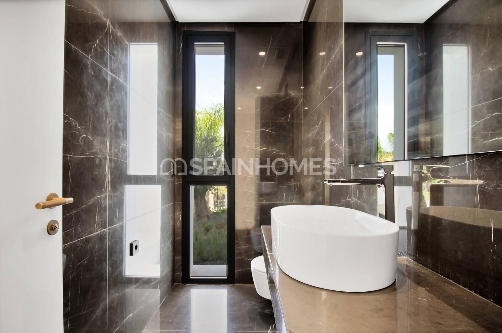 Villa in Marbella, Malaga, Spain 5 bedrooms, 615 sq.m. No. 48474