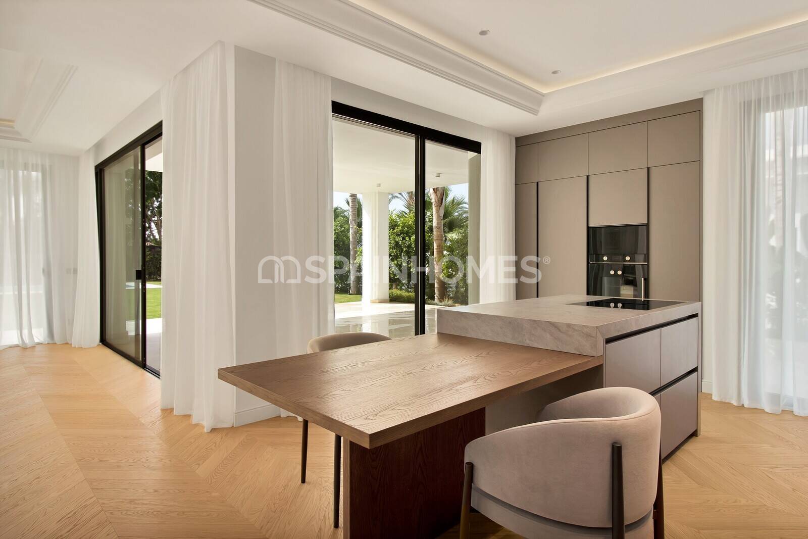 Villa in Marbella, Malaga, Spain 5 bedrooms, 615 sq.m. No. 48474