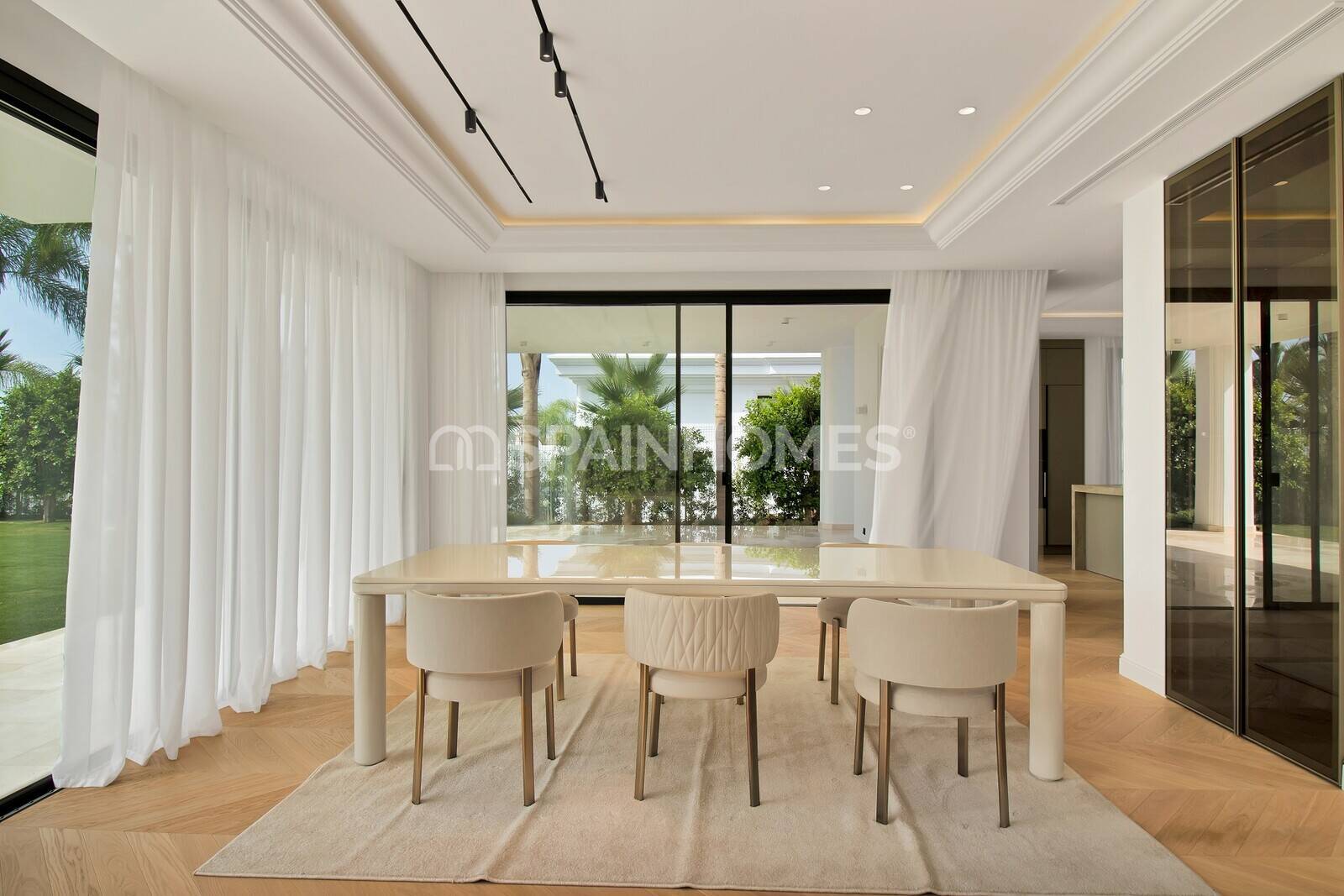 Villa in Marbella, Malaga, Spain 5 bedrooms, 615 sq.m. No. 48474