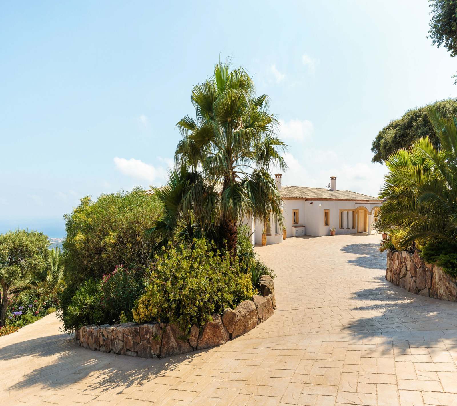Hus i Platja D'aro, Girona, Spanien 6 sovrum, 717 kvm. Nr. 22904
