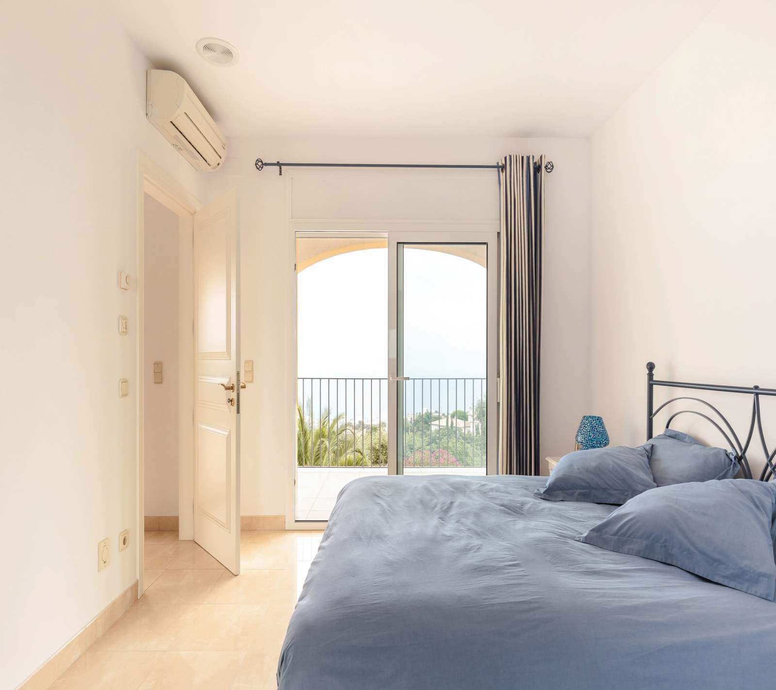 Hus i Platja D'aro, Girona, Spanien 6 sovrum, 717 kvm. Nr. 22904