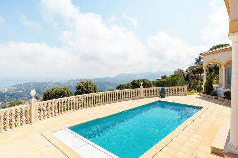 Talo Platja D'aro, Girona, Espanja 6 makuuhuonetta, 717 m2 No. 22904