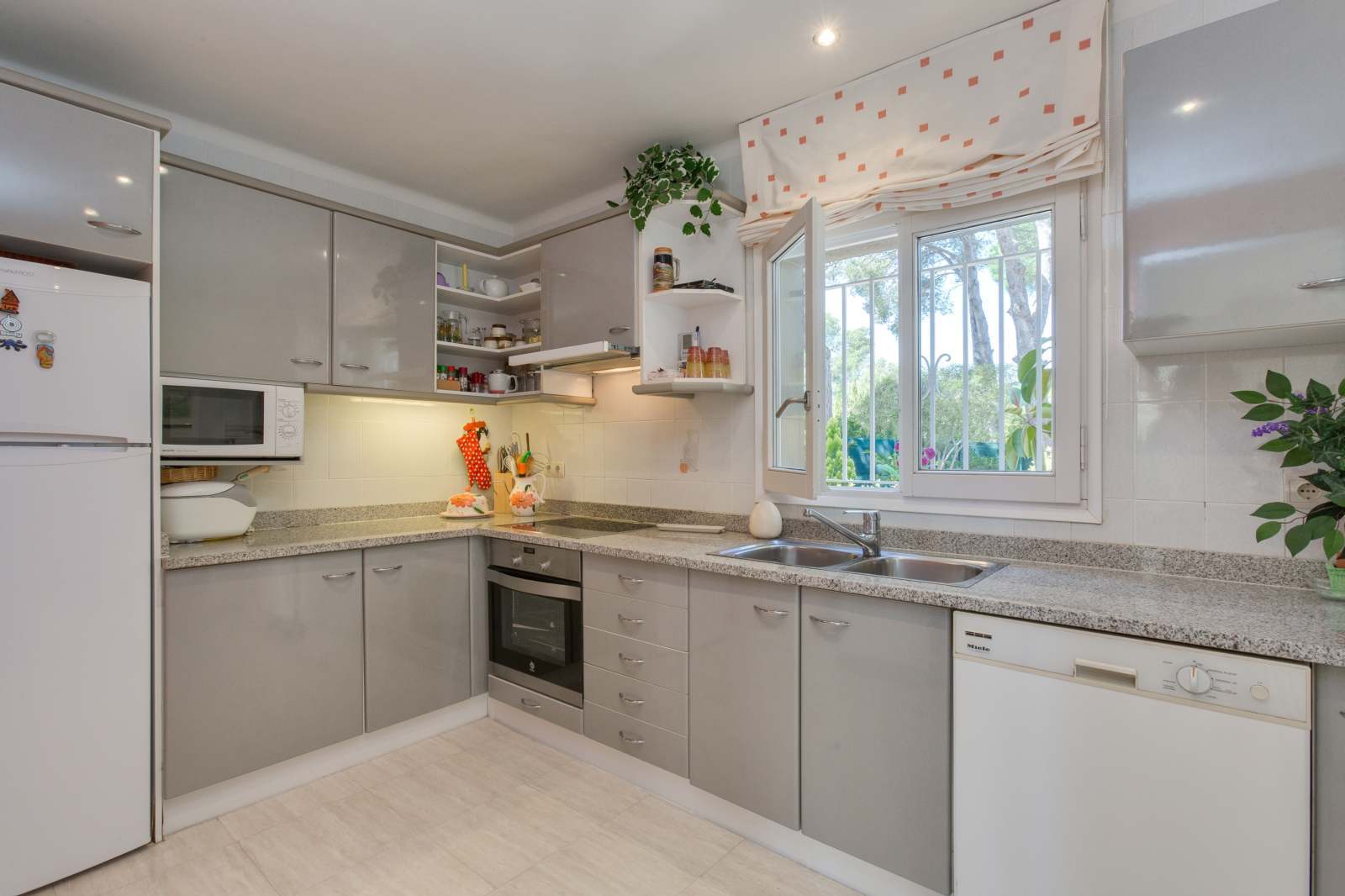 Talo Palafrugell, Girona, Espanja 4 makuuhuonetta, 228 m2 No. 22906